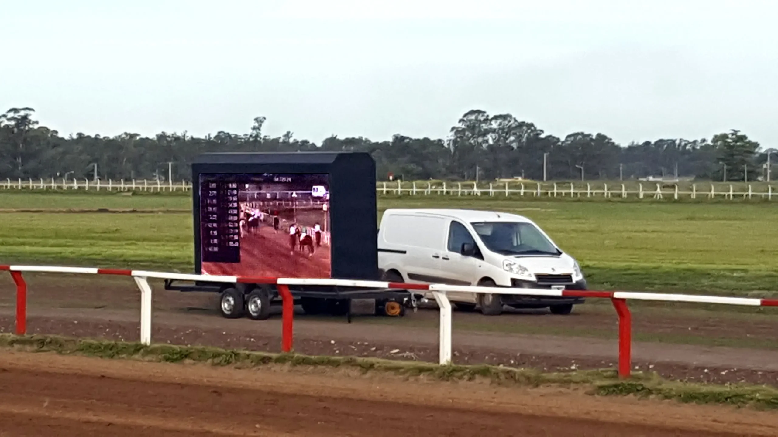 Pantalla Led móvil 4 x 2 mts
